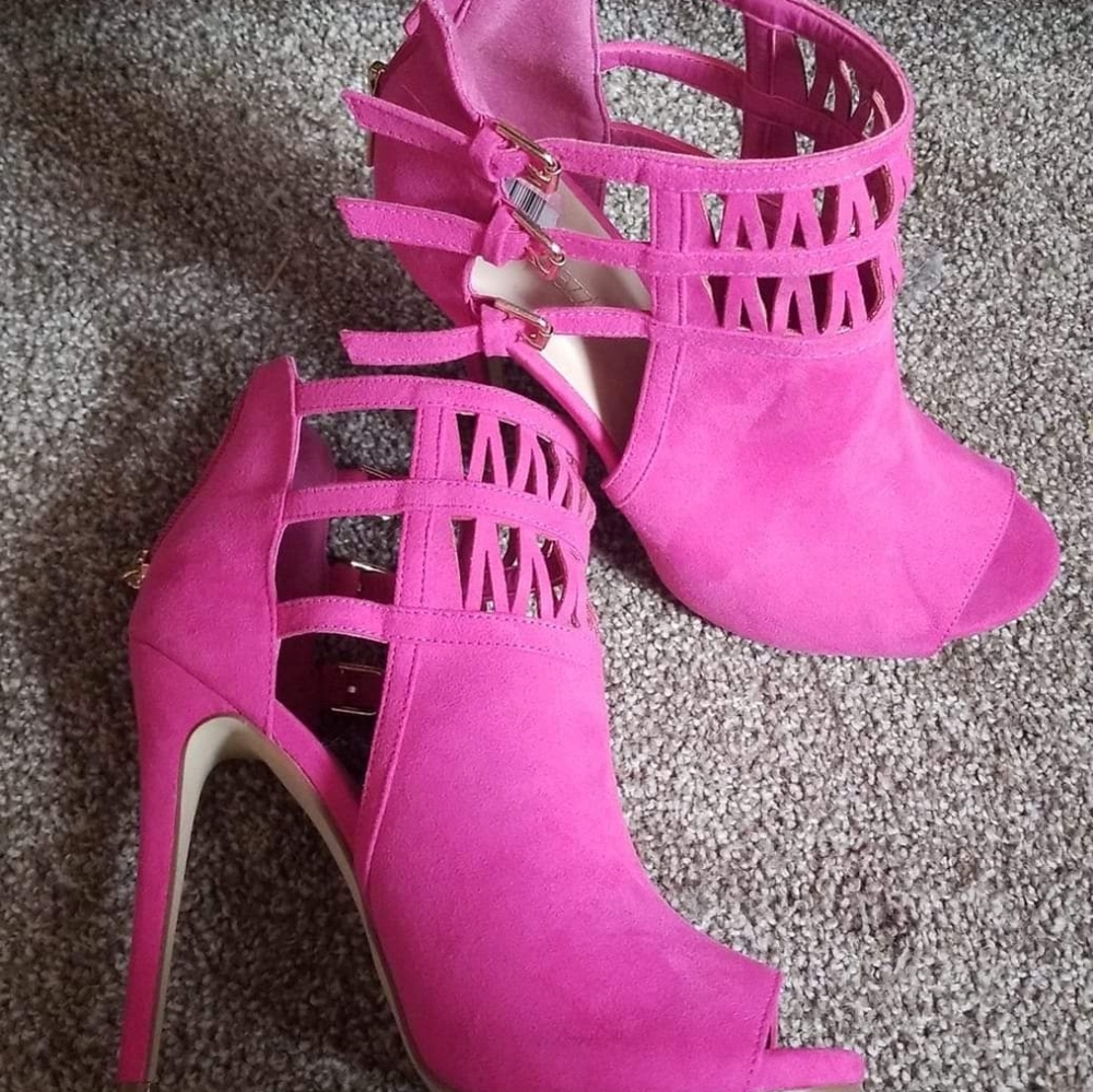 Pink heels
